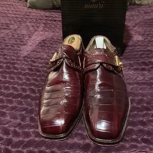 Mauri | Shoes | Mauri Alligator Burgundy Size 1 | Poshmark display picture 2